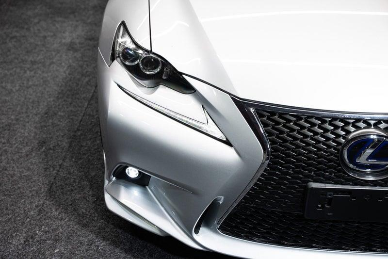 2013 Lexus IS 300h