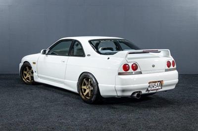 1997 Nissan Skyline - Thumbnail
