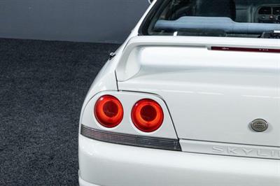 1997 Nissan Skyline - Thumbnail