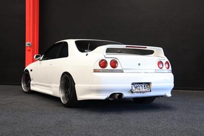 1997 Nissan Skyline - Thumbnail