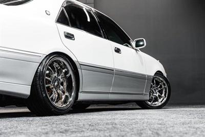 2002 Toyota Crown - Thumbnail