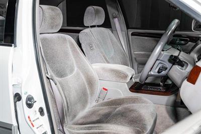 2002 Toyota Crown - Thumbnail