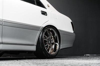 2002 Toyota Crown - Thumbnail