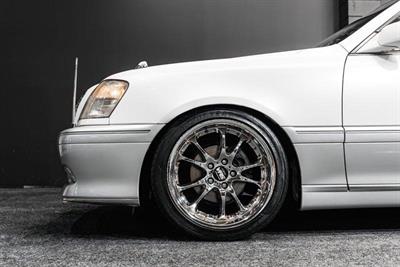 2002 Toyota Crown - Thumbnail