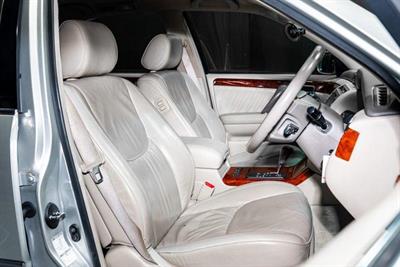 2001 Toyota Crown - Thumbnail