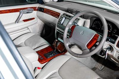 2001 Toyota Crown - Thumbnail