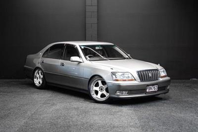 2001 Toyota Crown - Thumbnail
