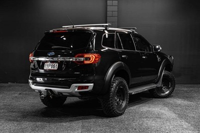 2016 Ford Everest - Thumbnail