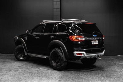 2016 Ford Everest - Thumbnail