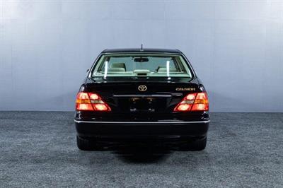 2002 Toyota Celsior - Thumbnail