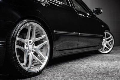 2004 Toyota Crown - Thumbnail