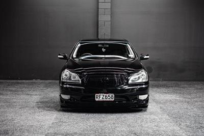 2004 Toyota Crown - Thumbnail