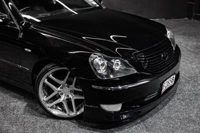 2004 Toyota Crown - Thumbnail