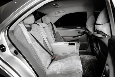 2004 Toyota Crown - Thumbnail