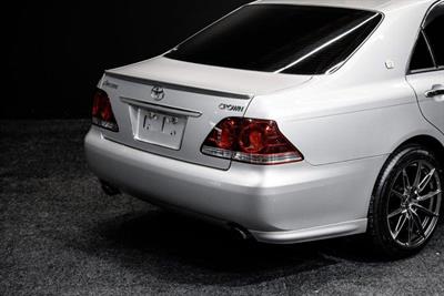 2004 Toyota Crown - Thumbnail