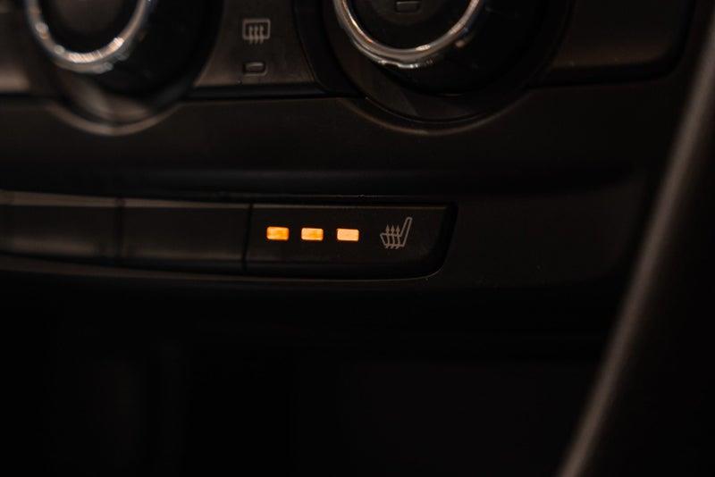2013 Mazda Atenza