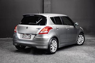 2015 Suzuki Swift - Thumbnail