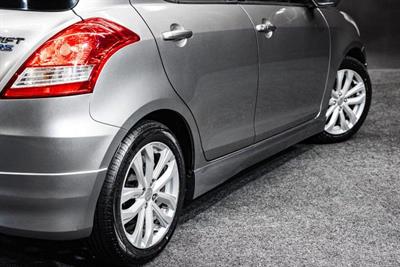2015 Suzuki Swift - Thumbnail