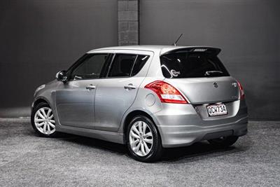 2015 Suzuki Swift - Thumbnail