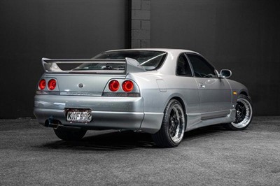 1996 Nissan Skyline - Thumbnail