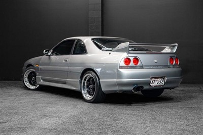 1996 Nissan Skyline - Thumbnail