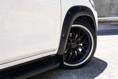 2017 Toyota Hilux - Thumbnail