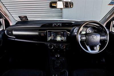 2017 Toyota Hilux - Thumbnail