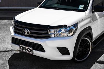 2017 Toyota Hilux - Thumbnail