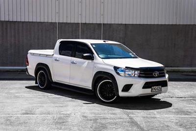 2017 Toyota Hilux - Thumbnail