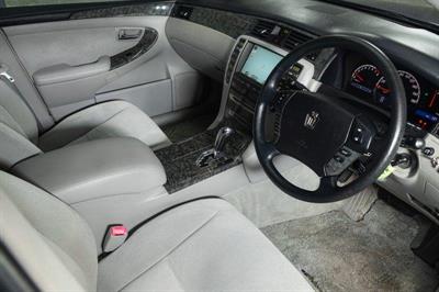 2006 Toyota Crown - Thumbnail