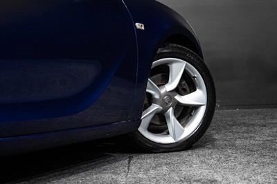 2016 Holden Astra - Thumbnail