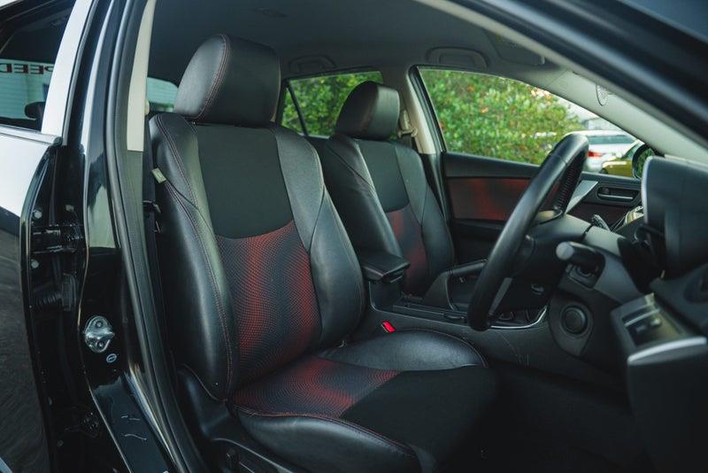 2013 Mazda Axela