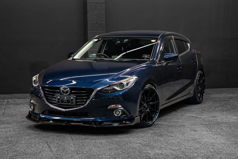 2014 Mazda Axela