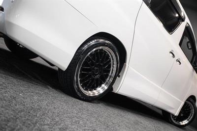 2013 Toyota Alphard - Thumbnail