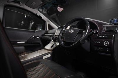 2013 Toyota Alphard - Thumbnail