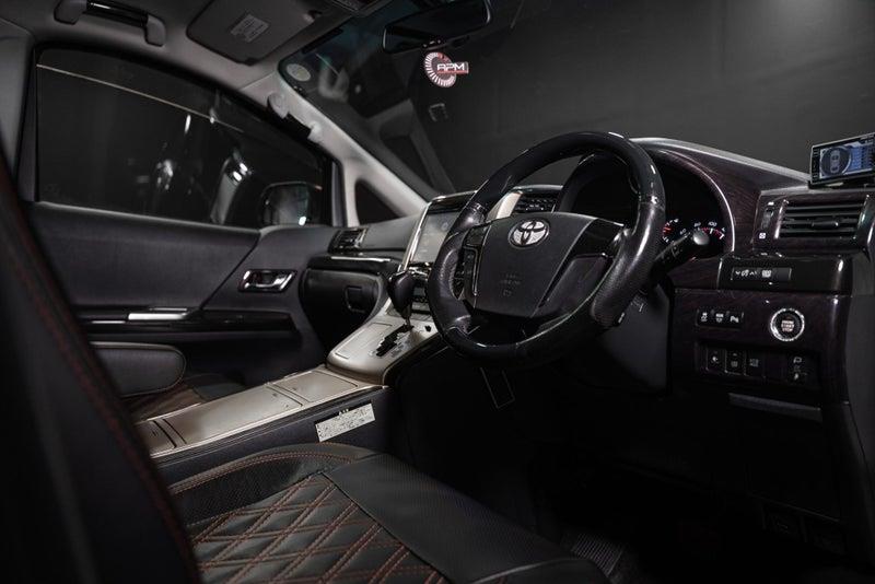 2013 Toyota Alphard