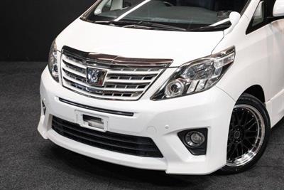 2013 Toyota Alphard - Thumbnail