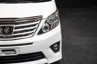 2013 Toyota Alphard - Thumbnail