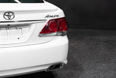 2012 Toyota Crown - Thumbnail