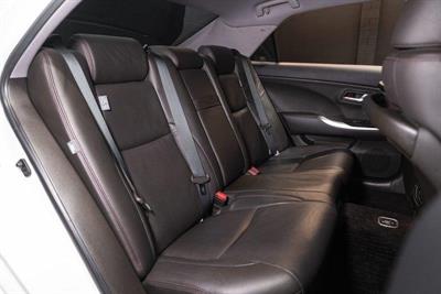2012 Toyota Crown - Thumbnail
