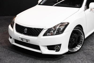 2012 Toyota Crown - Thumbnail
