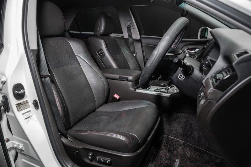 2013 Toyota Crown