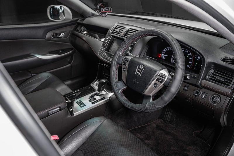 2013 Toyota Crown