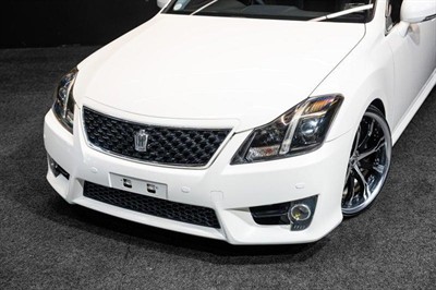 2013 Toyota Crown - Thumbnail
