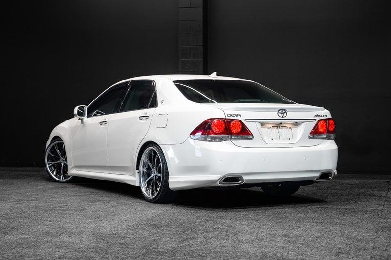2013 Toyota Crown