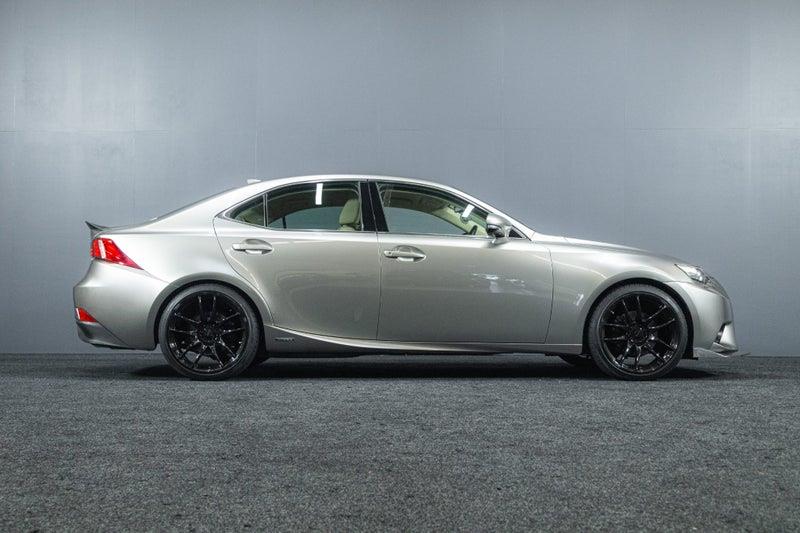 2013 Lexus IS 300h