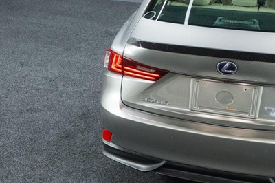 2013 Lexus IS 300h - Thumbnail