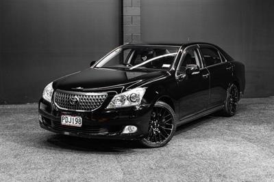 2010 Toyota Crown - Thumbnail