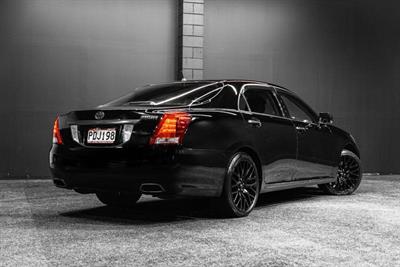 2010 Toyota Crown - Thumbnail