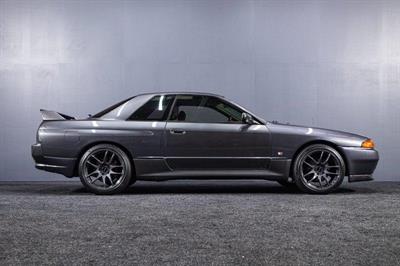 1993 Nissan Skyline - Thumbnail